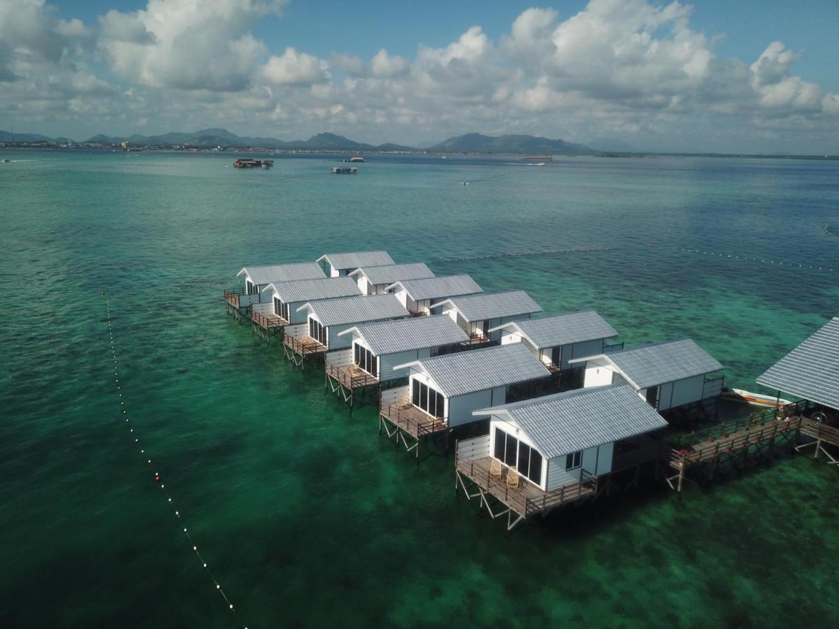 Hôtel Shun Shun Water Bungalows à Semporna Extérieur photo
